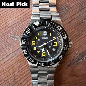 Victorinox Swiss Army Watch 241417 Black Face Yellow Numbers